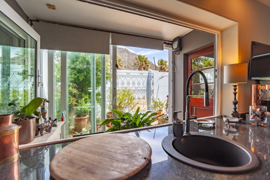 3 Bedroom Property for Sale in Woodstock Western Cape